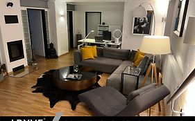ARYVE ErfurterLoft - Boutique Loft zentrumsnah mit kostenfreien Parkplätzen, Design-Interieur und Netflix